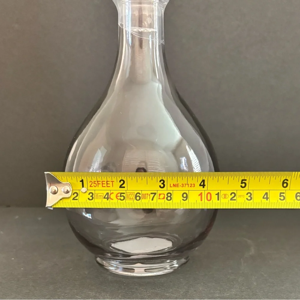 Skull Whiskey Decanter w/ A Skull Stopper &Smoked Grey Glass Bulbous 9.5” NEW